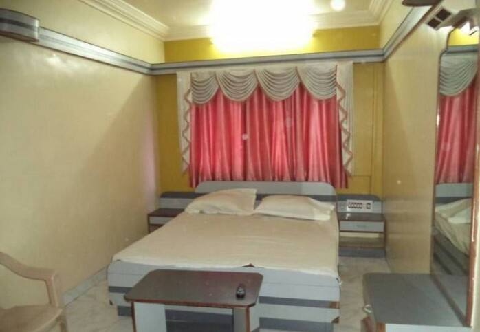 Meghraj Lodging & Restaurant, Pune 2